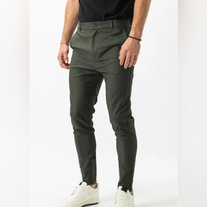 Zanerobe chino in army green. Size 34.